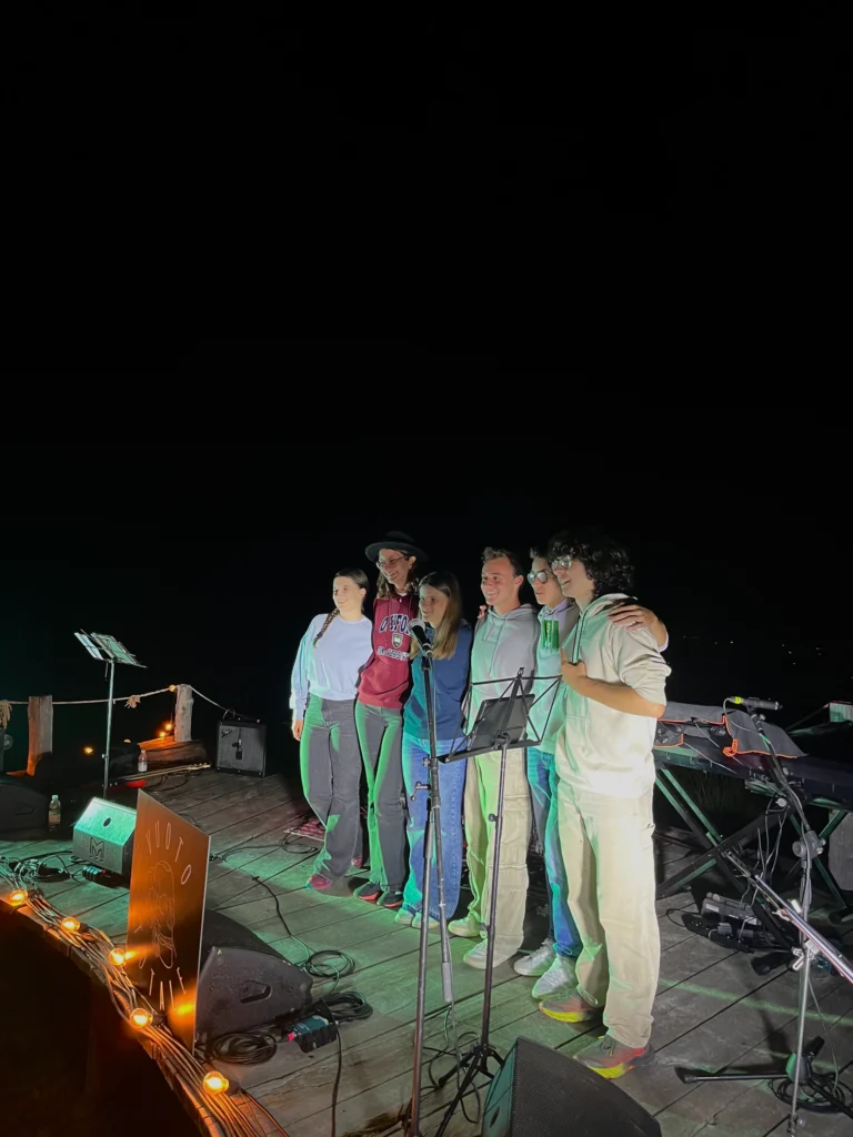 Foto di gruppo Vuoto Totale